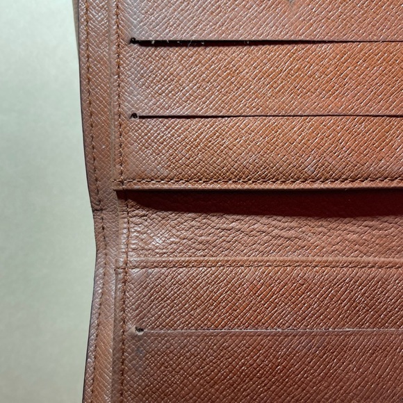Used Louis Vuitton monogram wallet - Picture 5 of 8